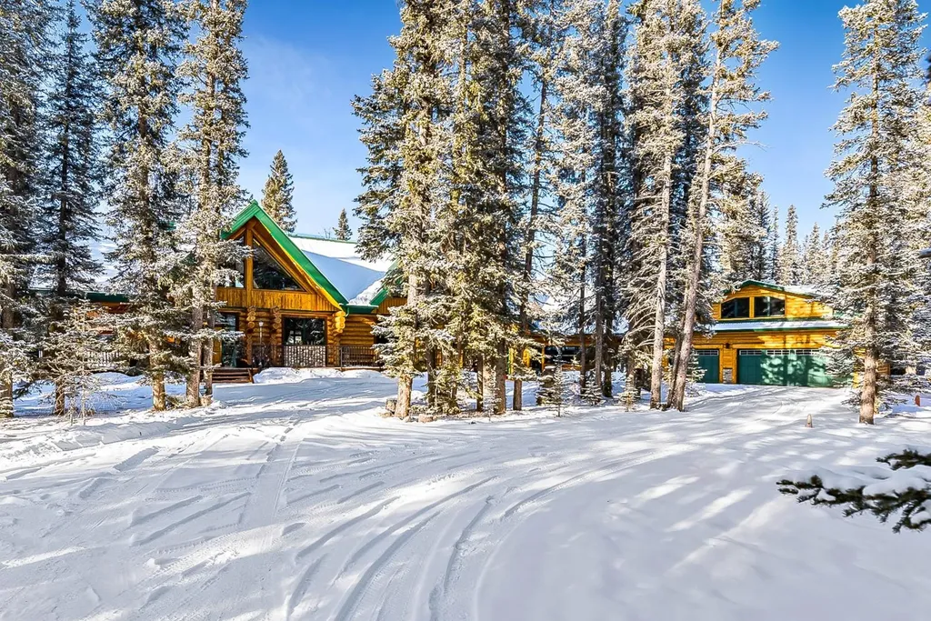 104 White Avenue Bragg Creek AB T0L 0K0