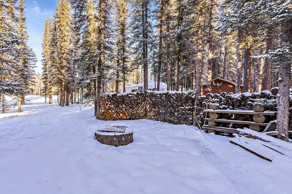 104 White Avenue Bragg Creek AB T0L 0K0