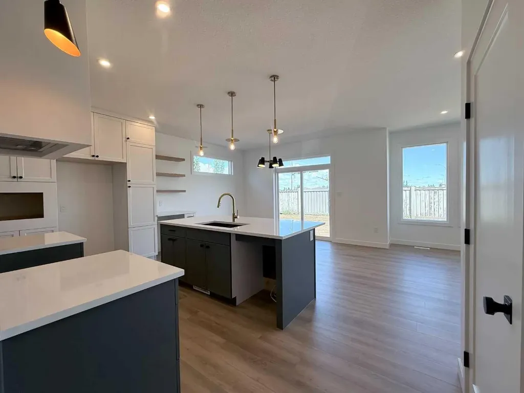 10210 67 Avenue Grande Prairie AB T8W 0K7