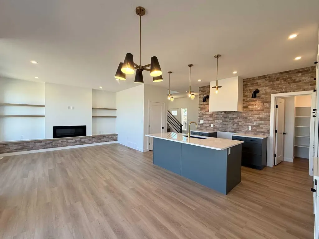 10210 67 Avenue Grande Prairie AB T8W 0K7
