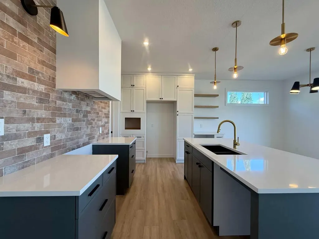 10210 67 Avenue Grande Prairie AB T8W 0K7