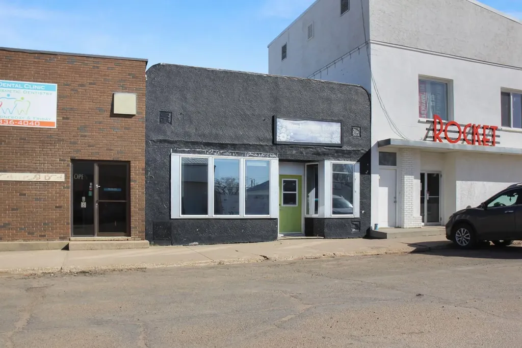 5213 50 Street Viking AB T0B 4N0
