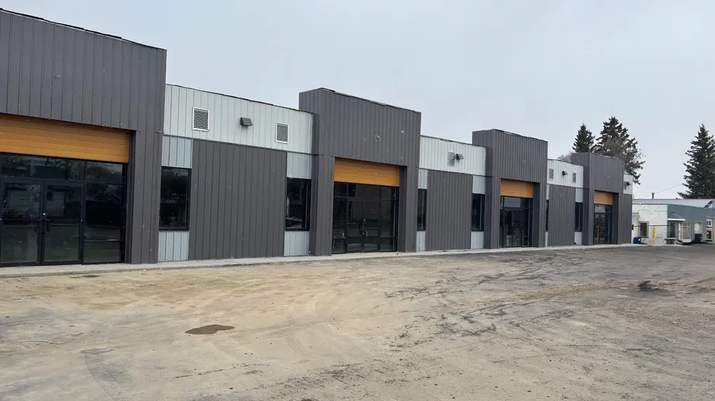 5407 50 Street Ponoka AB T4J 1H9