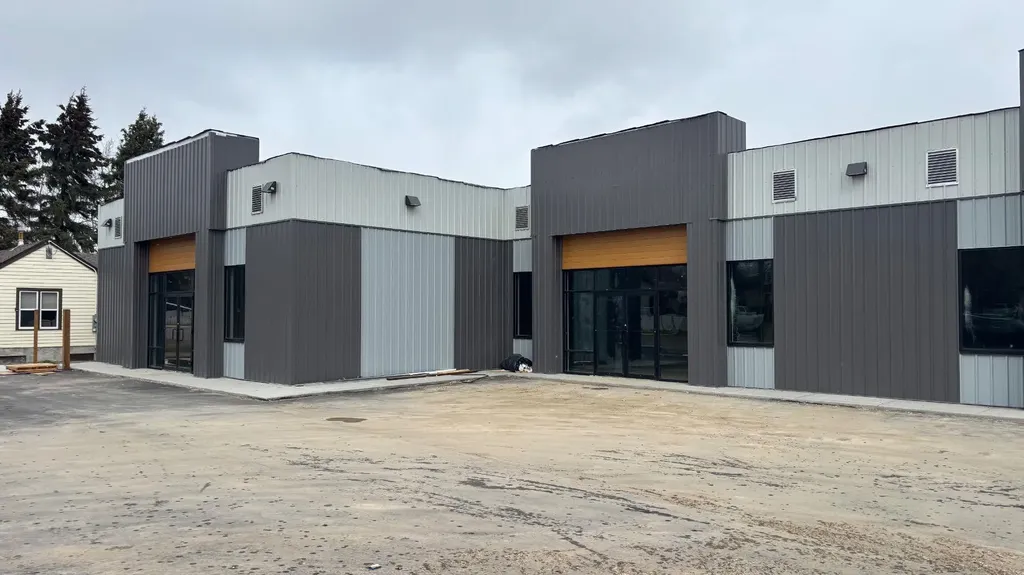 5407 50 Street Ponoka AB T4J 1H9