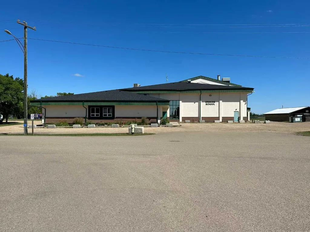 6 Prospect Avenue Erskine AB T0C 1G0