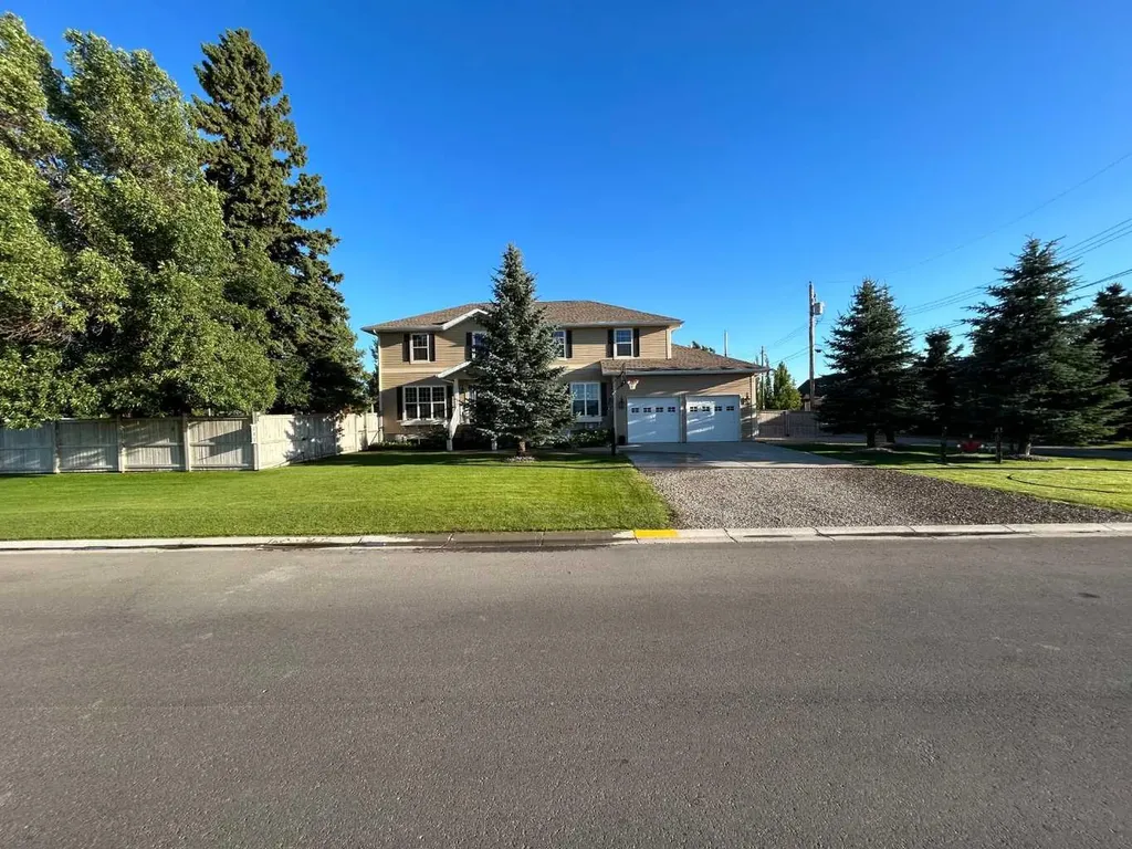 280 1 Avenue N Magrath AB T0K 1J0