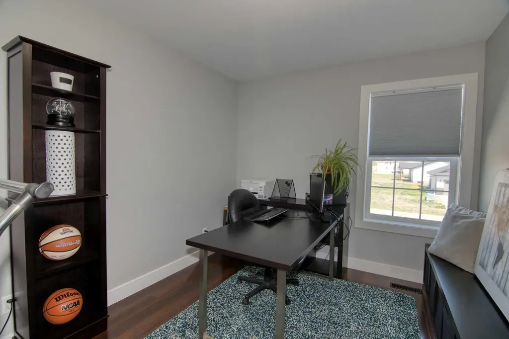 280 1 Avenue N Magrath AB T0K 1J0