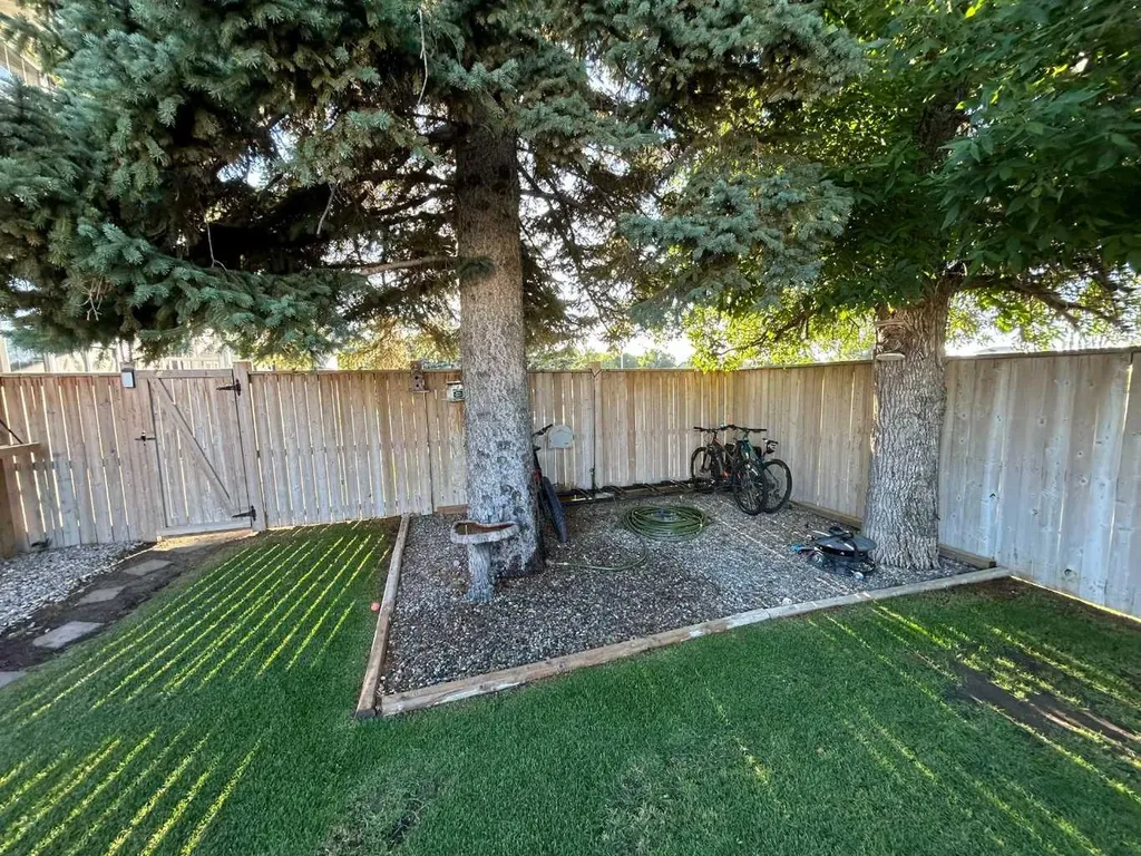 280 1 Avenue N Magrath AB T0K 1J0