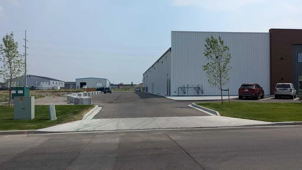 3233 30 Avenue N Lethbridge AB T1H 7J4