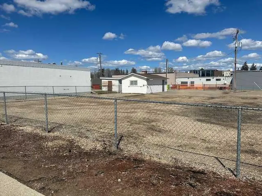 5016 51 Avenue Whitecourt AB T7S 2A2