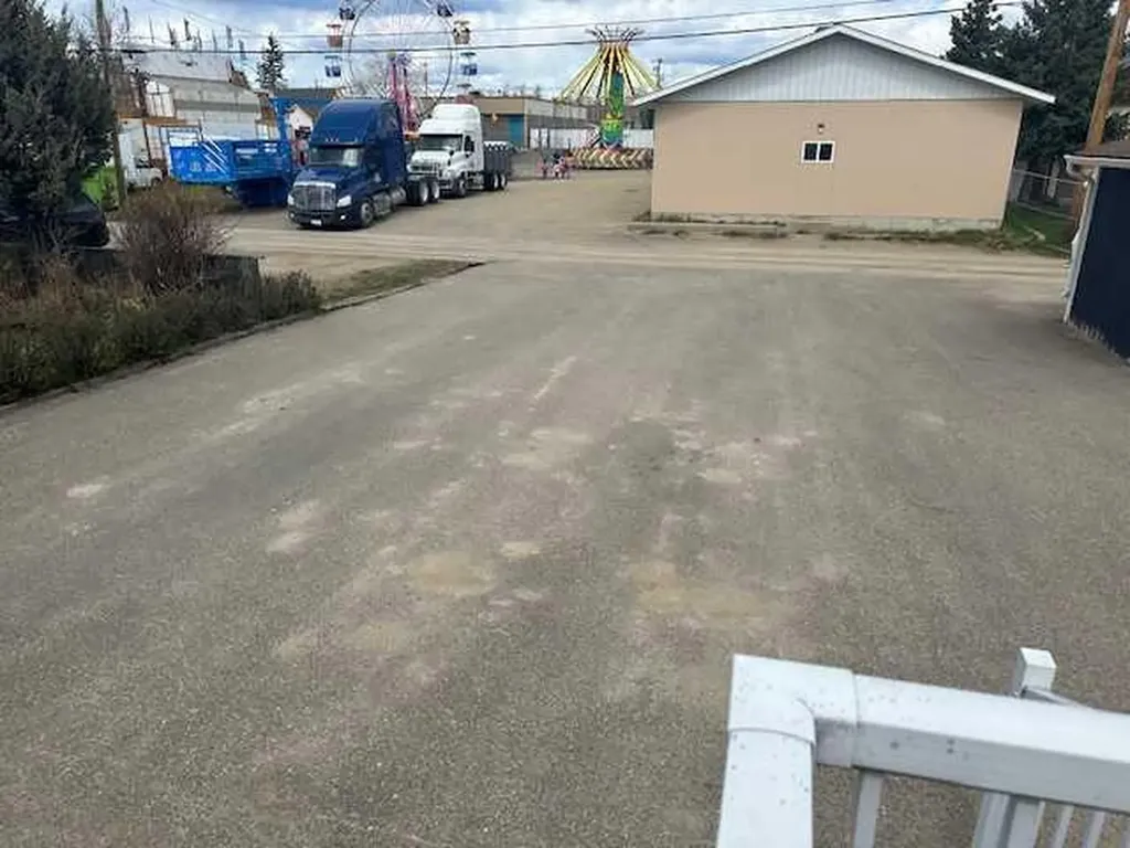 4908 51 Avenue Whitecourt AB T7S 1B7