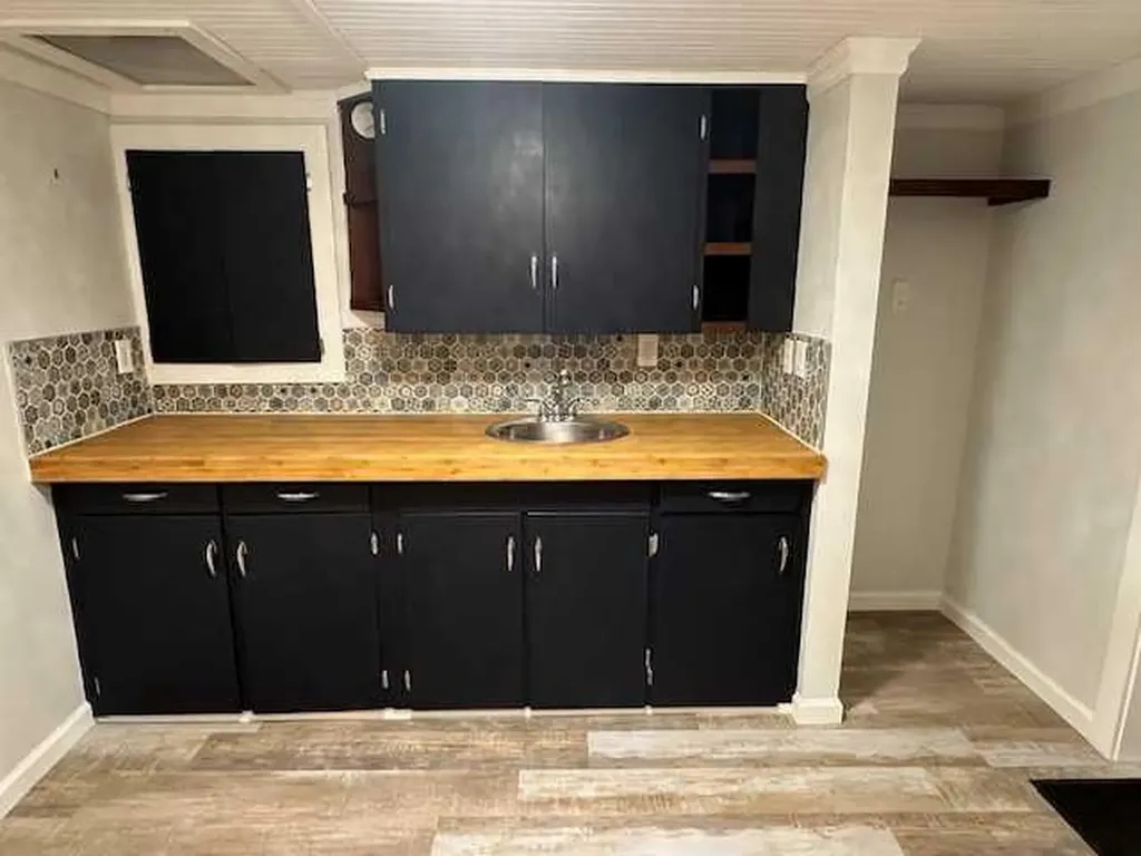 4908 51 Avenue Whitecourt AB T7S 1B7