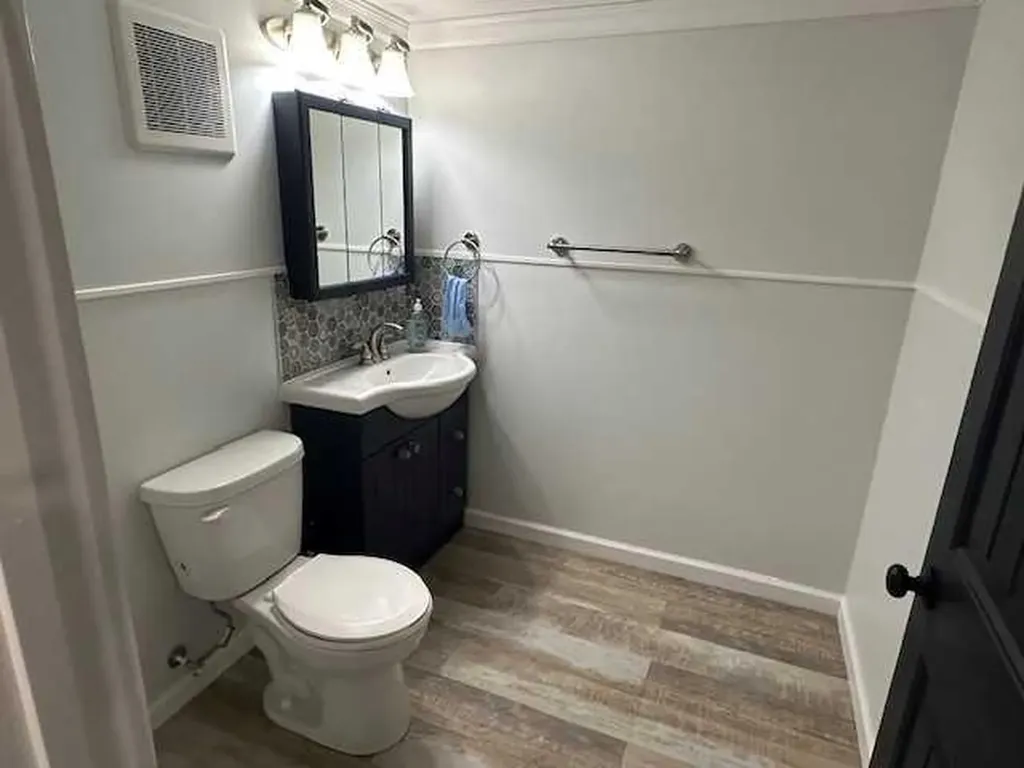 4908 51 Avenue Whitecourt AB T7S 1B7