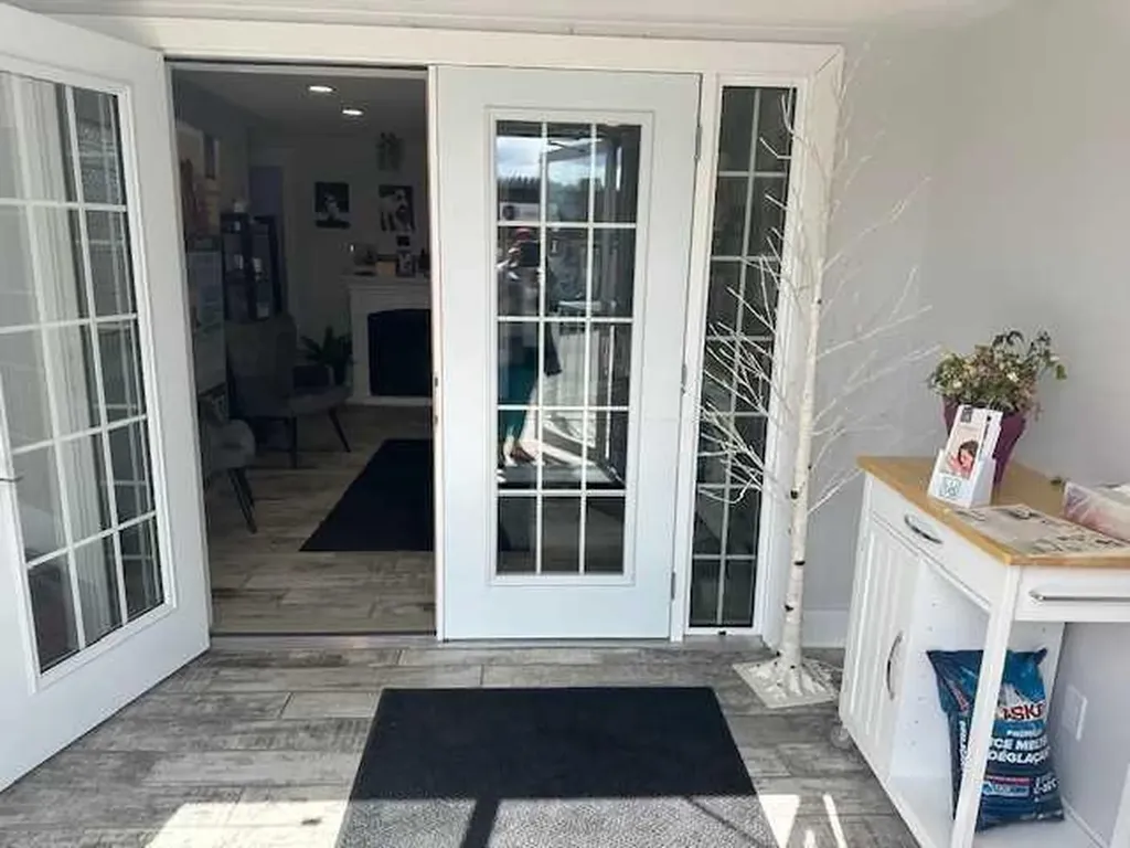4908 51 Avenue Whitecourt AB T7S 1B7