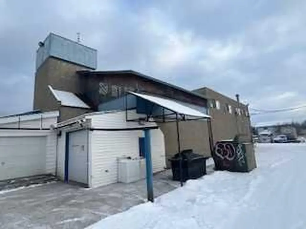 306 3rd Street Blue Ridge AB T0E 0B0