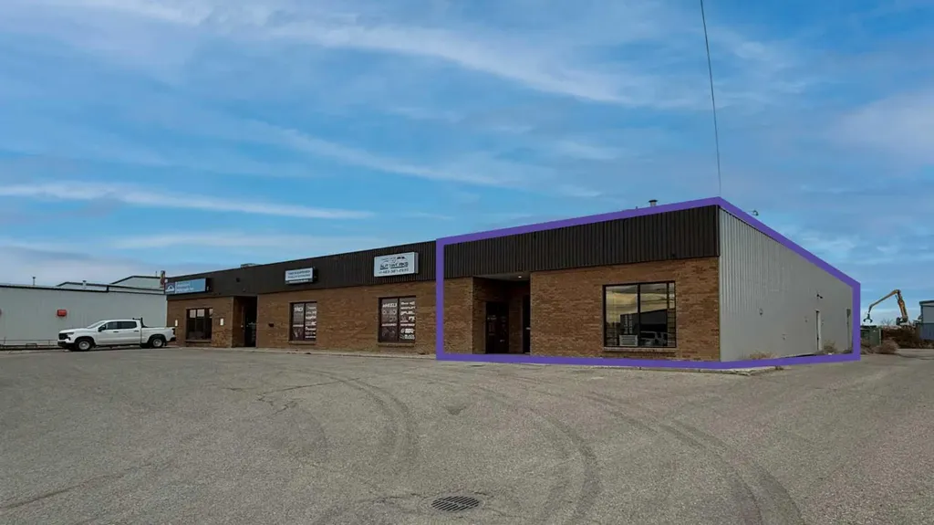 3221 2 Avenue Lethbridge AB T1H 0C5