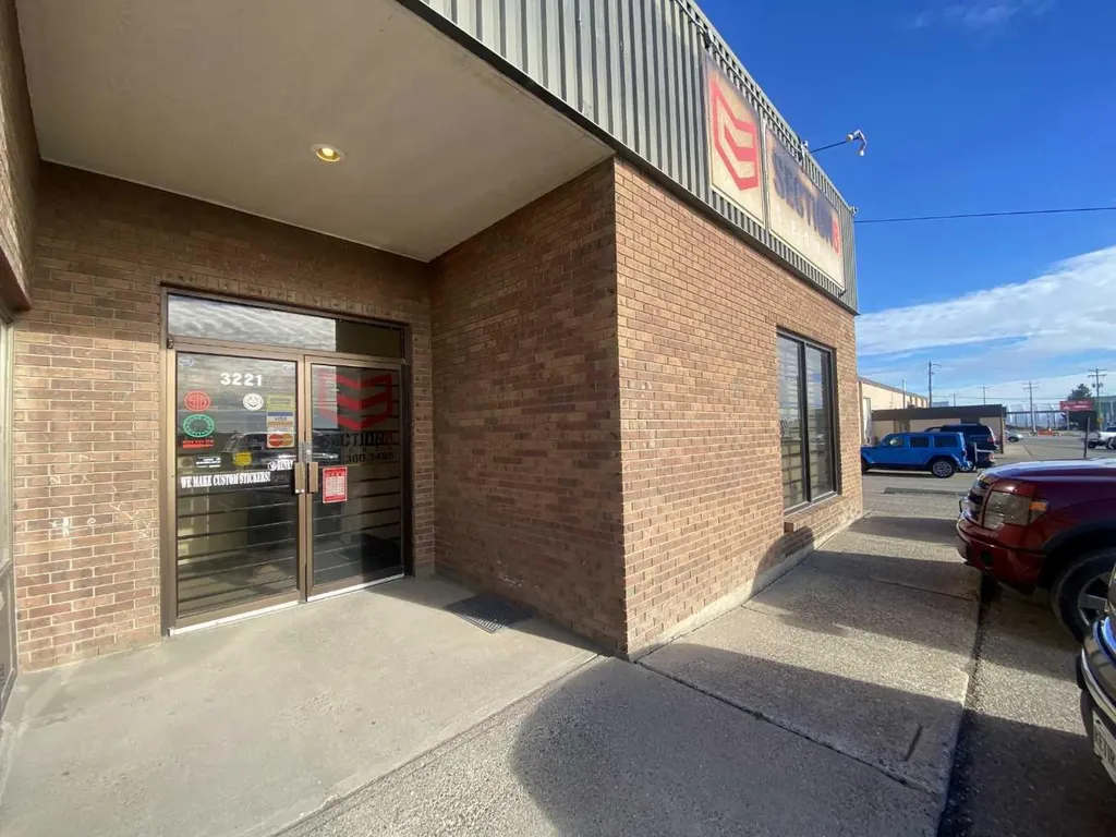 3221 2 Avenue Lethbridge AB T1H 0C5