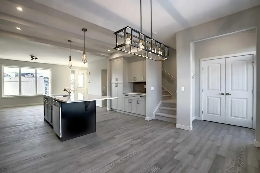 434 River Avenue Cochrane AB T4C 3B8