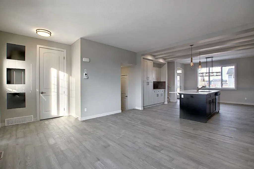 434 River Avenue Cochrane AB T4C 3B8