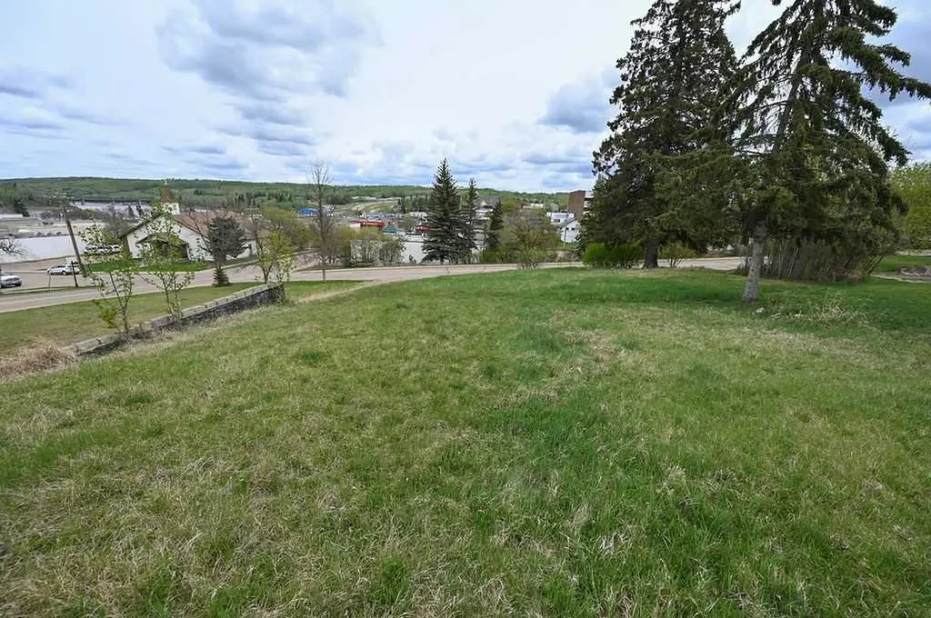 5106 49 Avenue Athabasca AB T9S 1C4