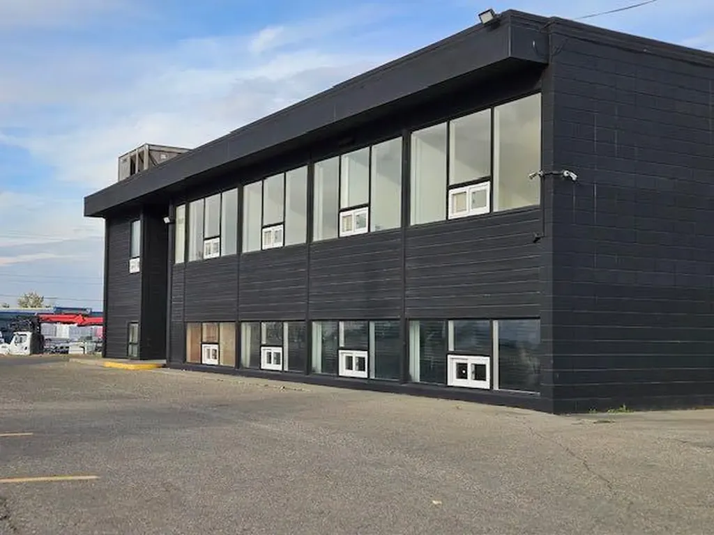 340 50 Avenue SE Calgary AB T2G 2B1