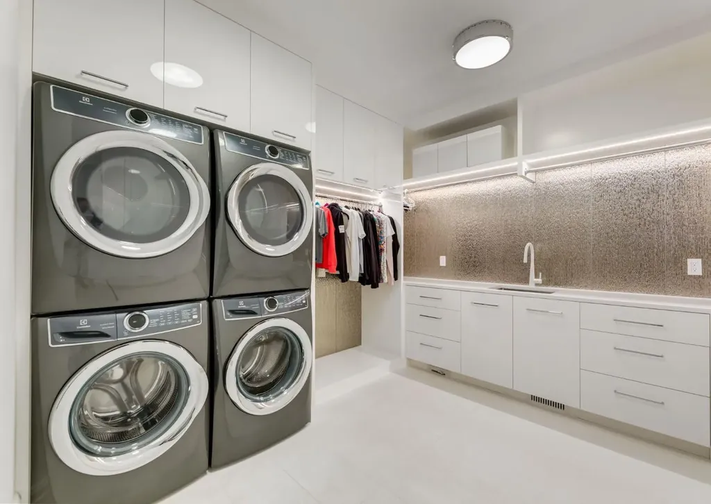 732 Crescent Road NW Calgary AB T2M4A6