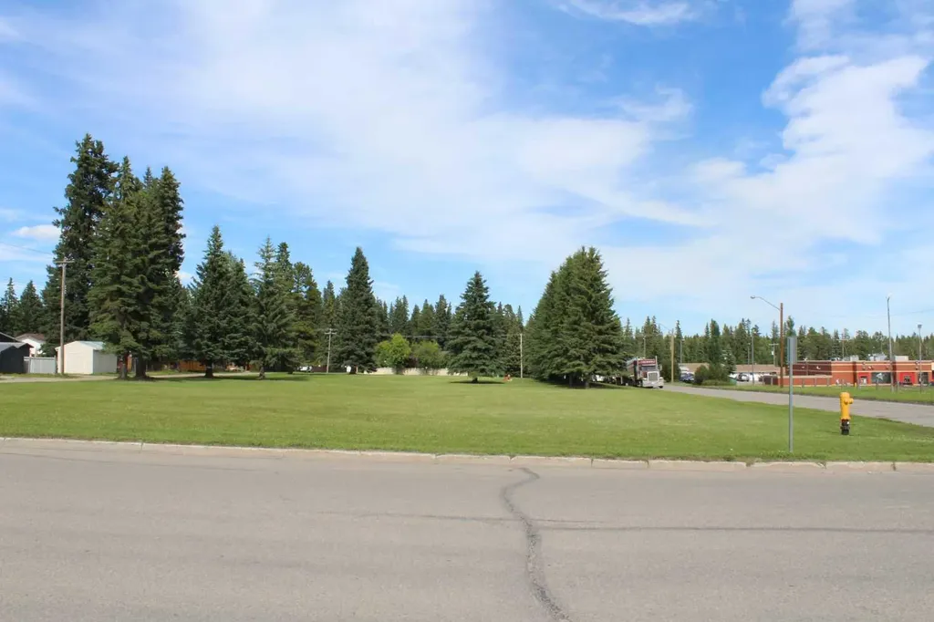 4022 4 Avenue Edson AB T7E 1B6