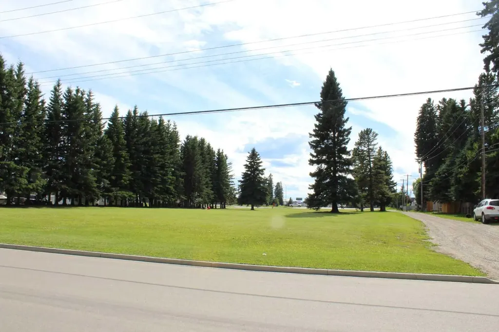 4022 4 Avenue Edson AB T7E 1B6