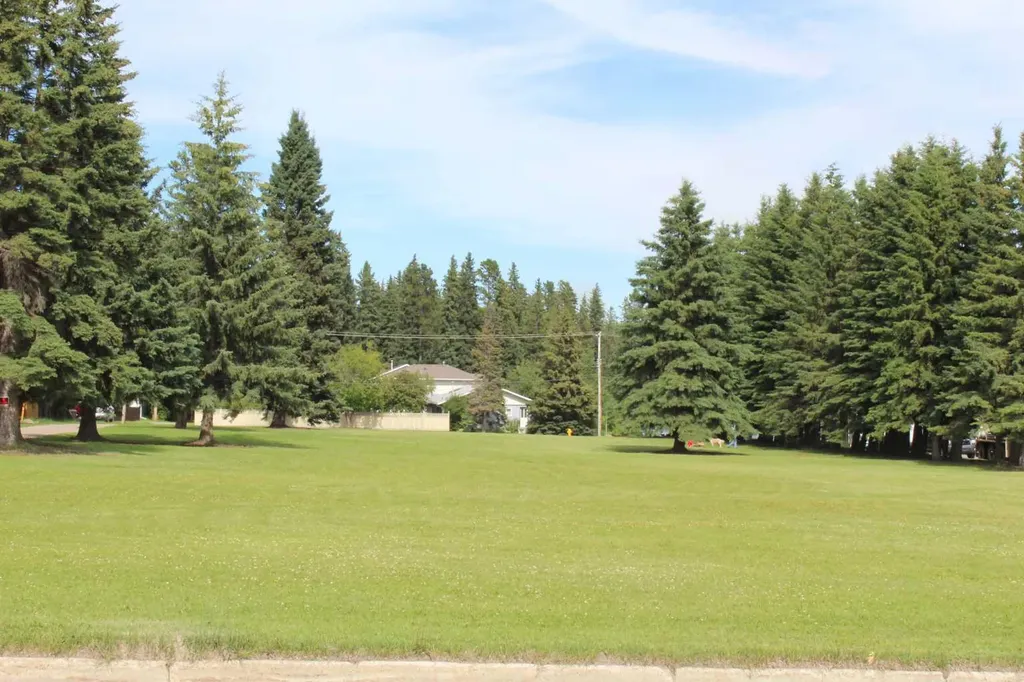 4022 4 Avenue Edson AB T7E 1B6