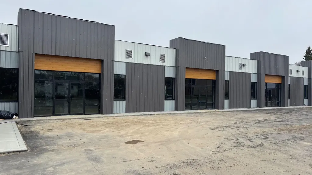 5407 50 Street Ponoka AB T4J 1H9