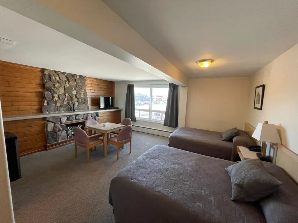 114 Park Street Hinton AB T7V 2B1