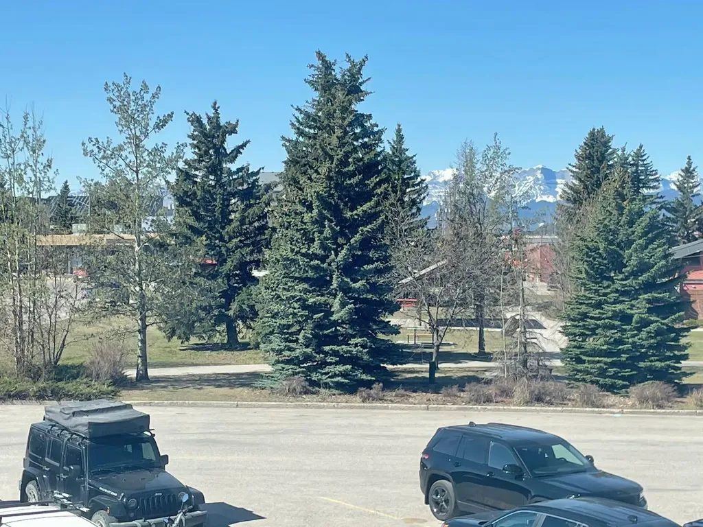 114 Park Street Hinton AB T7V 2B1