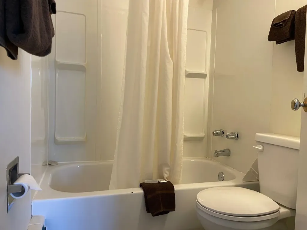 114 Park Street Hinton AB T7V 2B1