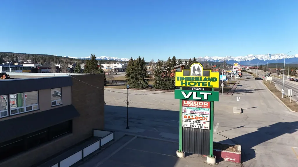 114 Park Street Hinton AB T7V 2B1