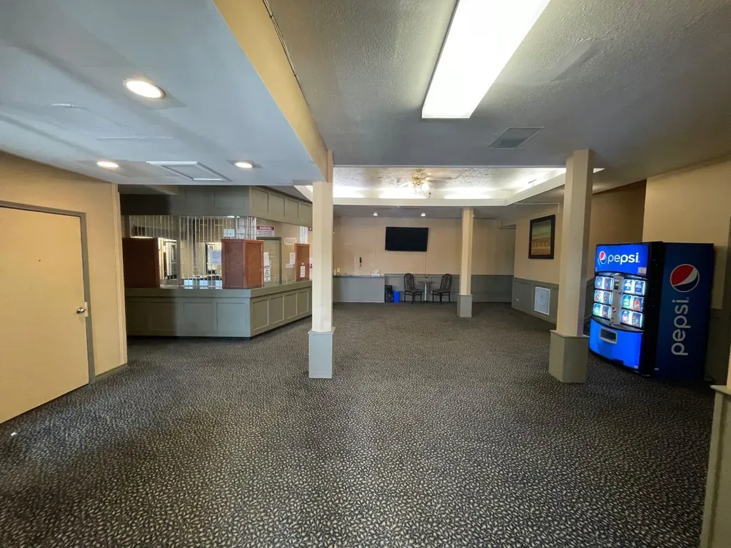 114 Park Street Hinton AB T7V 2B1