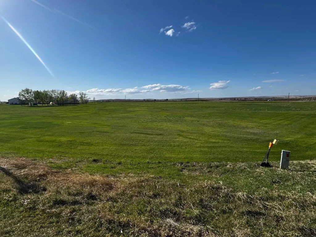 SE-27-28-20-W4 Rural Kneehill County AB T0M 0L0