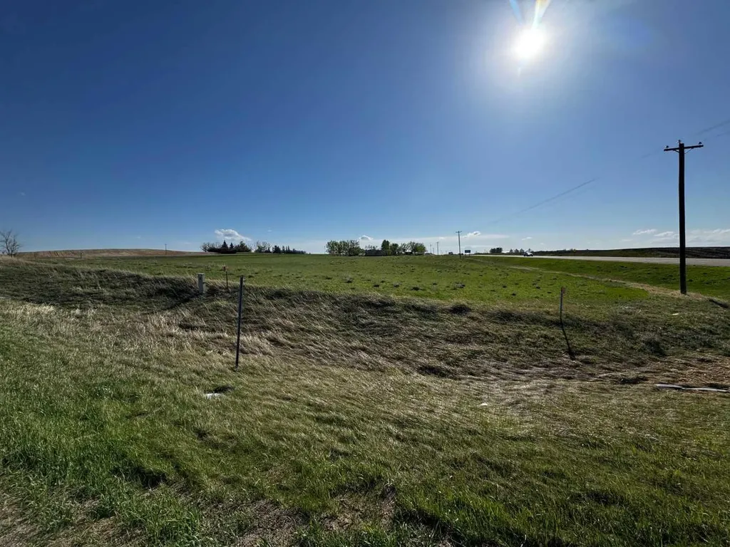 SE-27-28-20-W4 Rural Kneehill County AB T0M 0L0