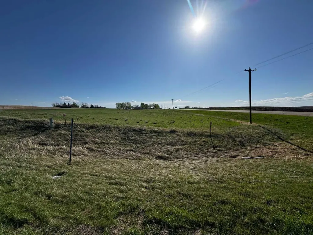 SE-27-28-20-W4 Rural Kneehill County AB T0M 0L0
