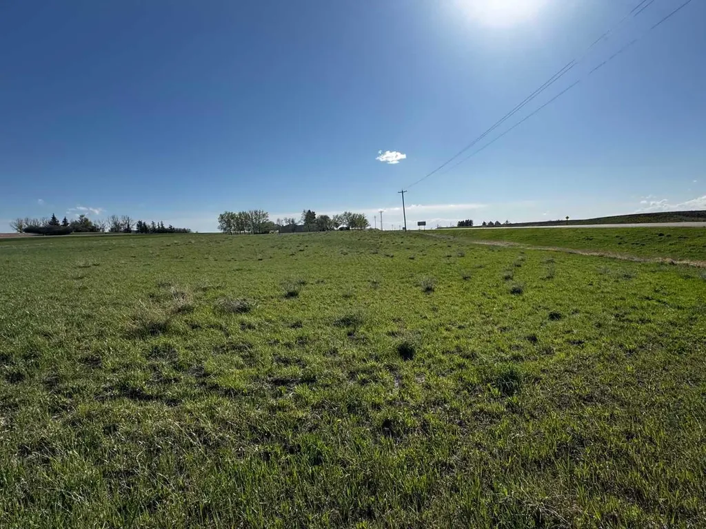 SE-27-28-20-W4 Rural Kneehill County AB T0M 0L0