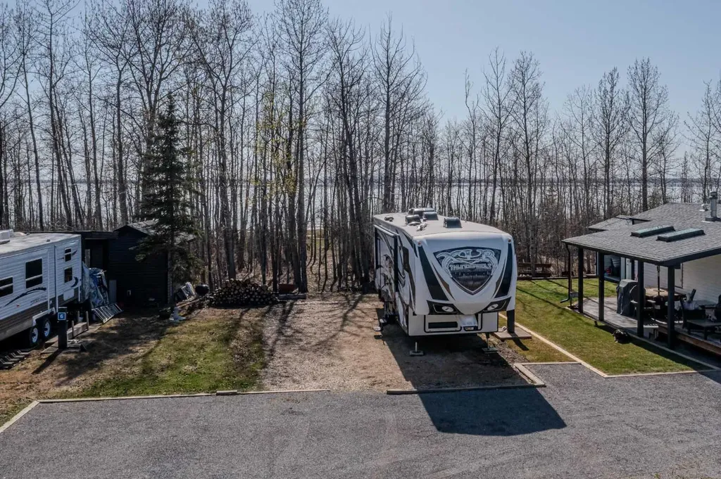 41310 282 Range Road Rural Lacombe County AB T4L 2N3