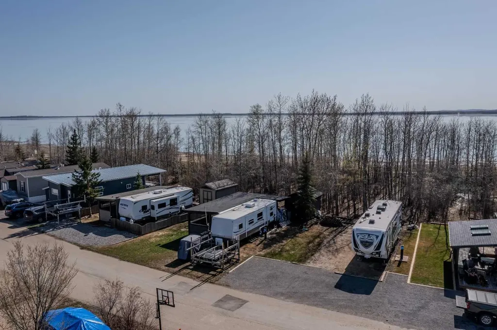 41310 282 Range Road Rural Lacombe County AB T4L 2N3