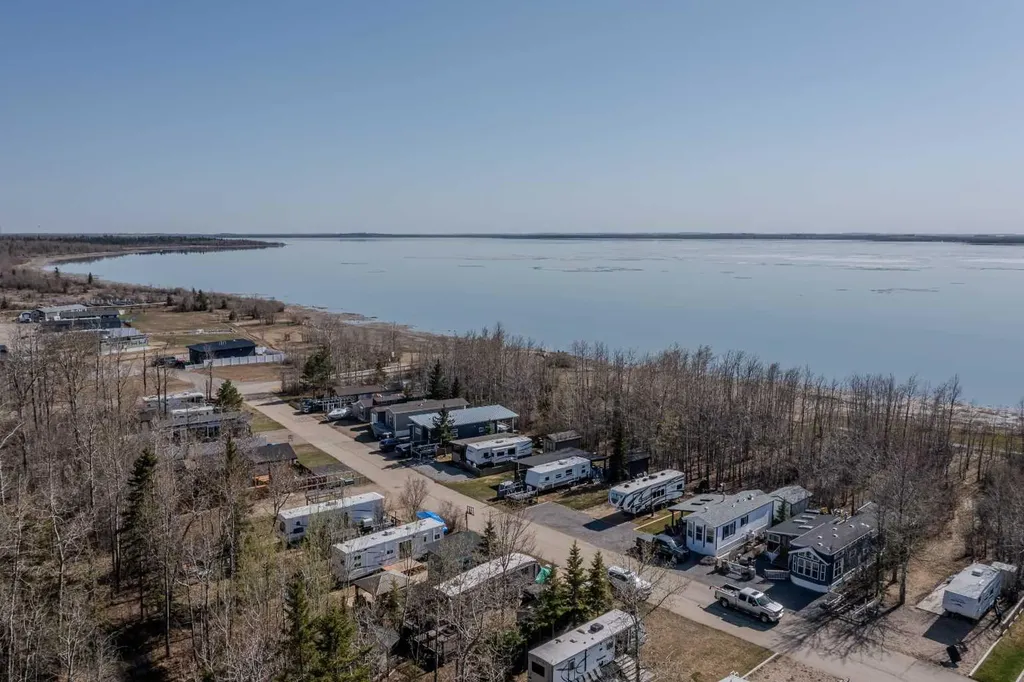 41310 282 Range Road Rural Lacombe County AB T4L 2N3