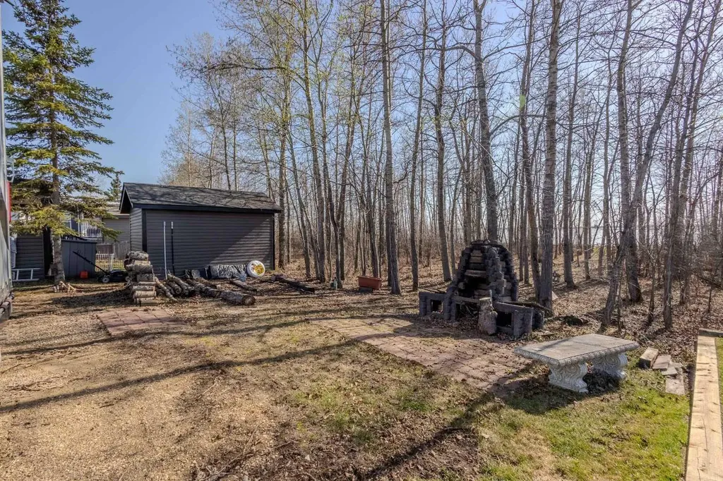41310 282 Range Road Rural Lacombe County AB T4L 2N3