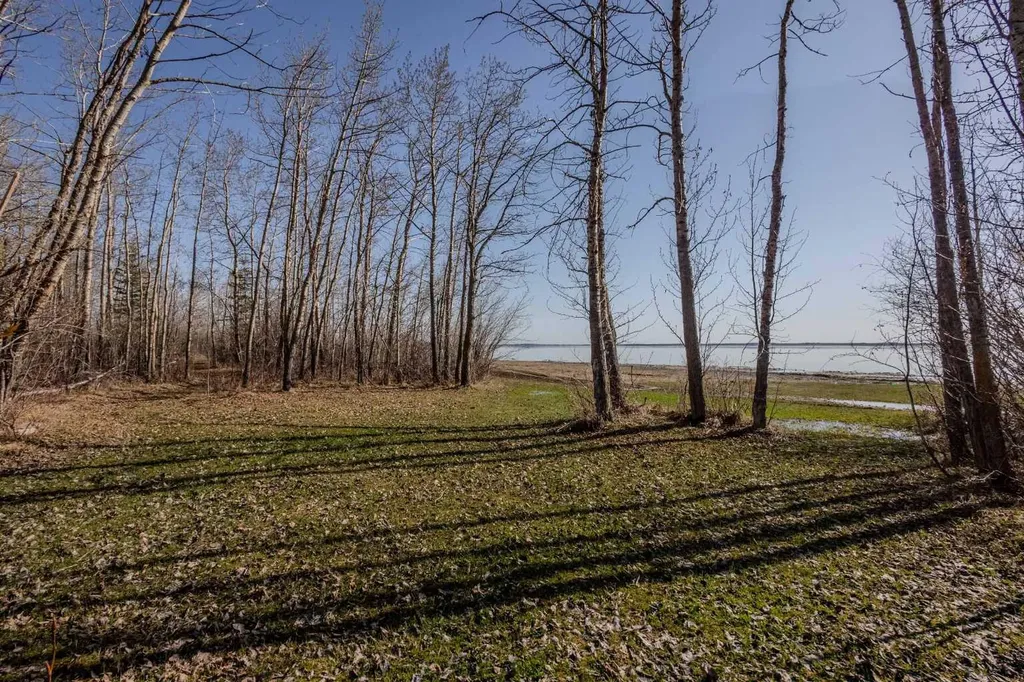 41310 282 Range Road Rural Lacombe County AB T4L 2N3