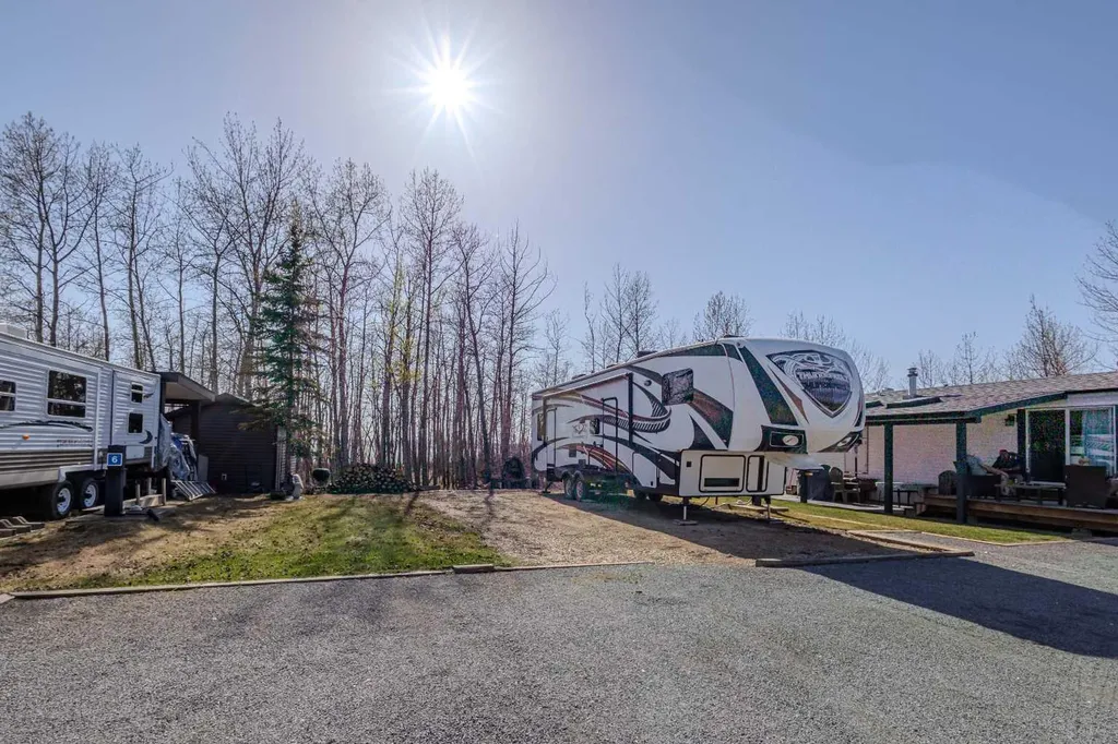 41310 282 Range Road Rural Lacombe County AB T4L 2N3