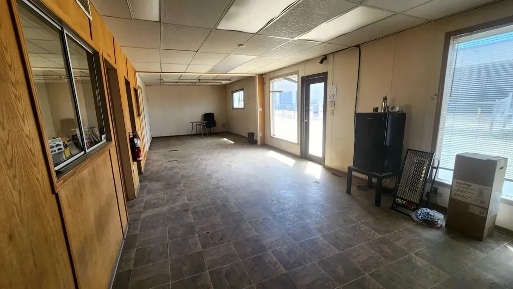 6709C Goldenwest Avenue Red Deer AB T4P 1A7