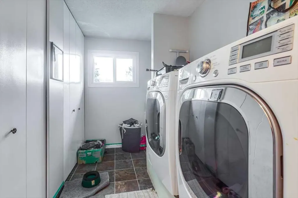 1203 Gough Road Carstairs AB T0M 0N0
