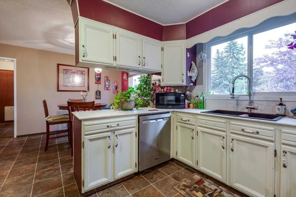 1203 Gough Road Carstairs AB T0M 0N0