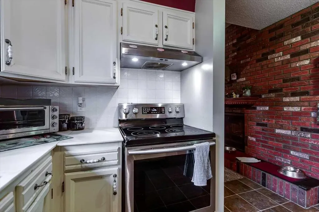 1203 Gough Road Carstairs AB T0M 0N0