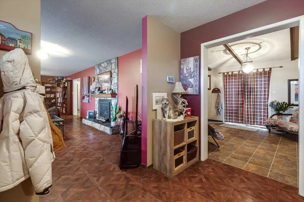 1203 Gough Road Carstairs AB T0M 0N0